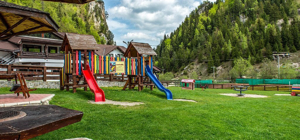 Locuri de joacă